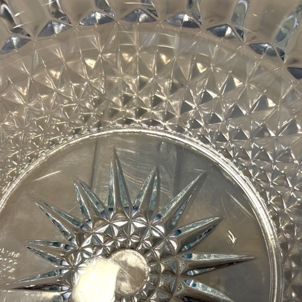 Elegant Vintage Clear Glass Serving Bowl - Picture 5 of 16